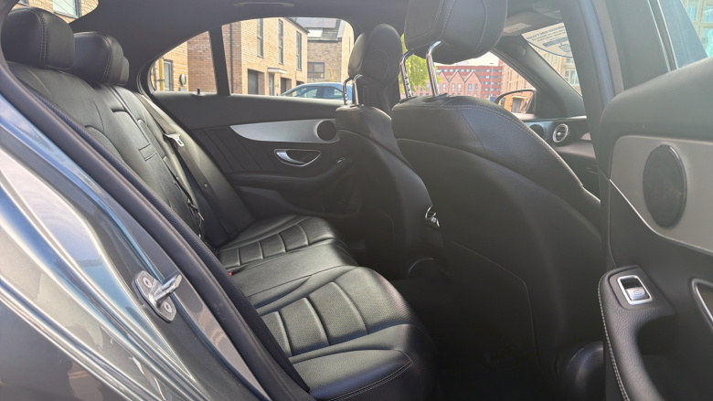 Mercedes-Benz C-Class C250d AMG Line Premium 4dr 9G-Tronic Diesel Saloon
